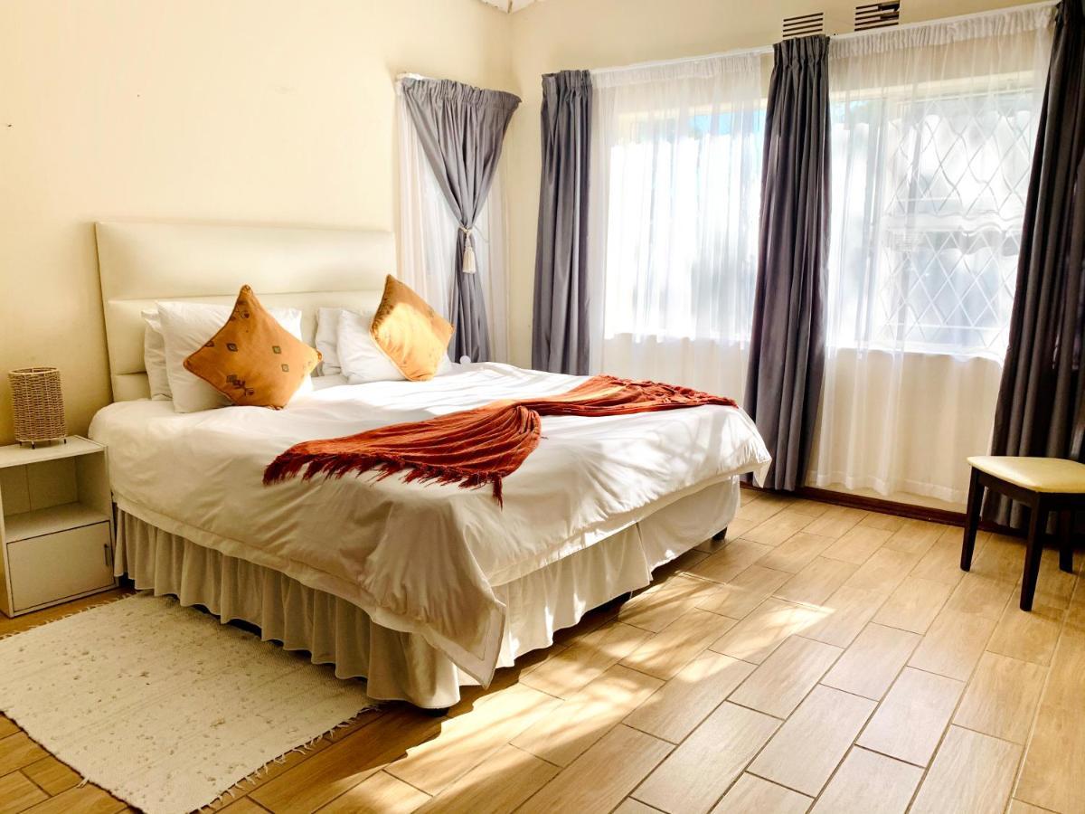 77 On Sissons Apartman Umtata Kültér fotó